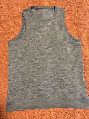 Lululemon workout tank top